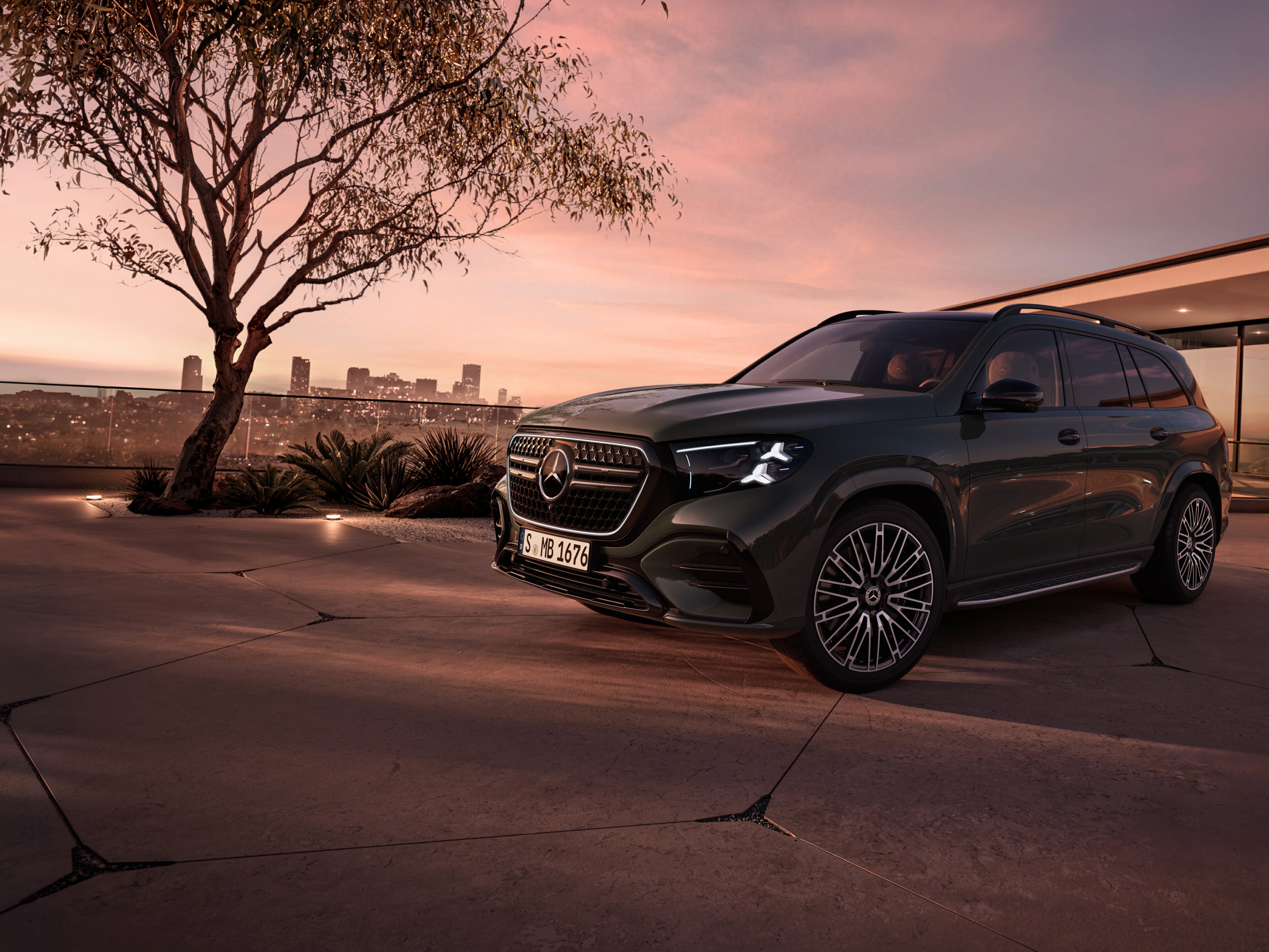 Exterieur | De nieuwe GLS | Mercedes-Benz Het exterieur van de nieuwe GLS van Mercedes-Benz.