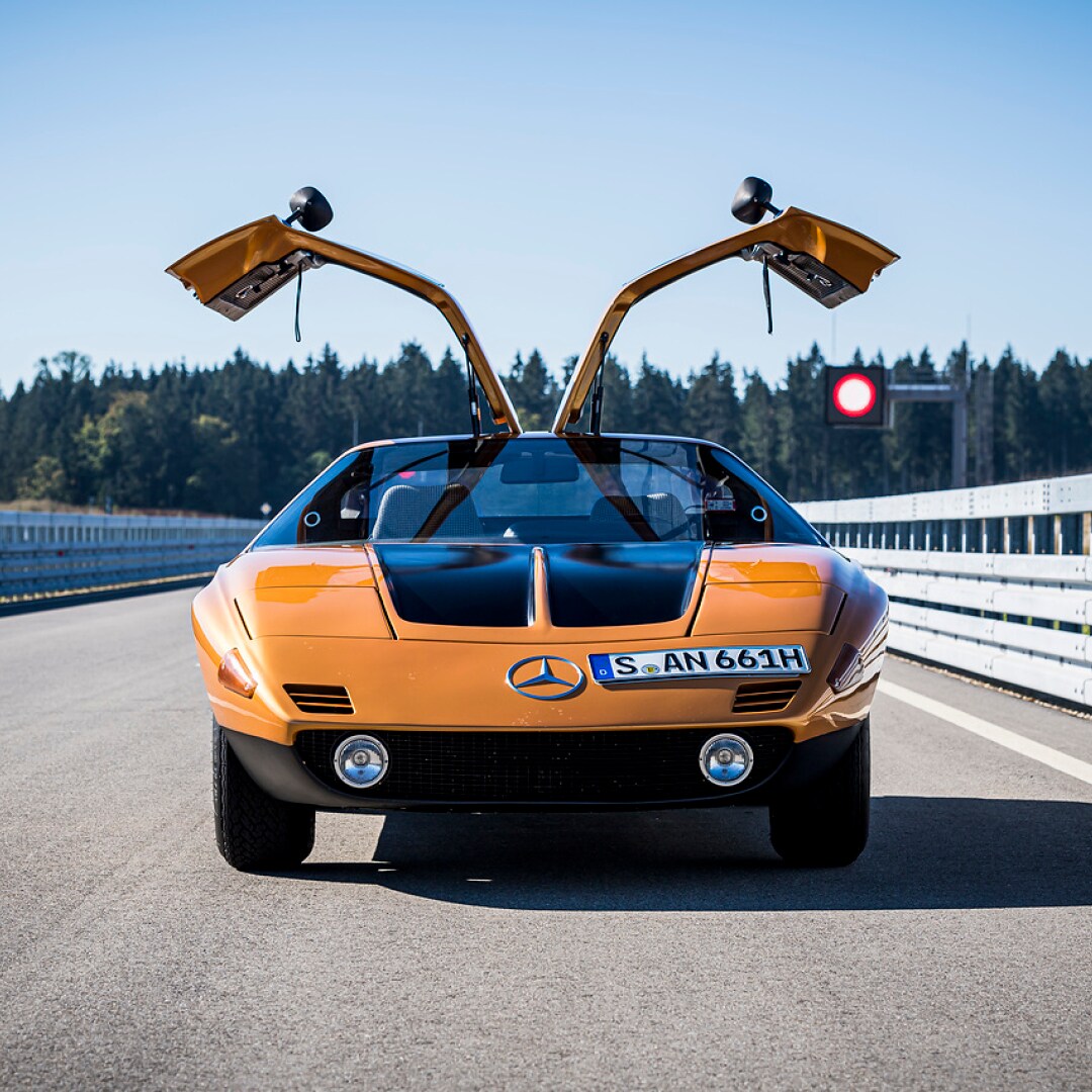 Mercedes-Benz x Autoworld Mercedes-Benz x Autoworld